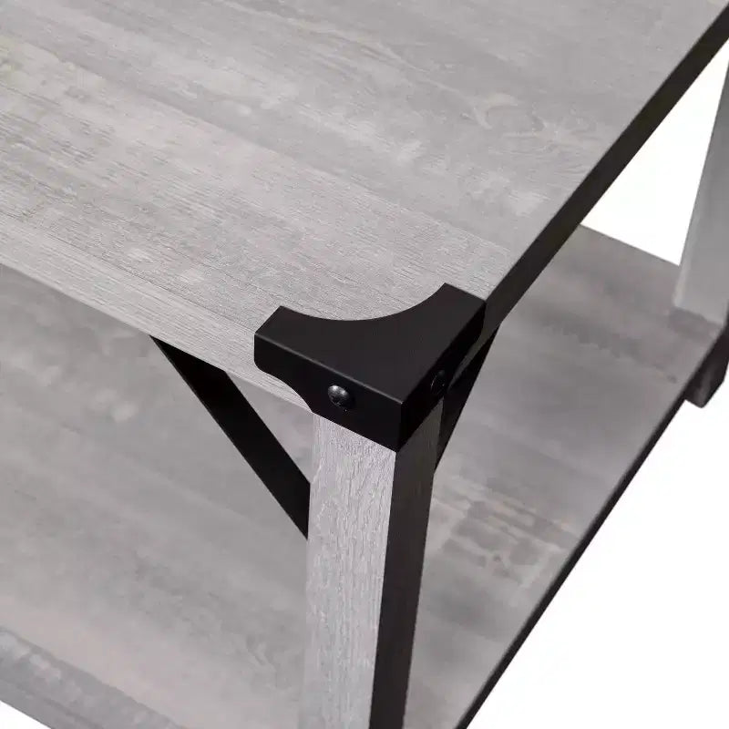 Table basse en bois composite de style campagnard moderne et éléments en acier thermolaqué